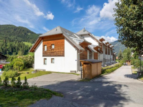 Family Apartment in Zirkitzen with Garden near Ski Bus